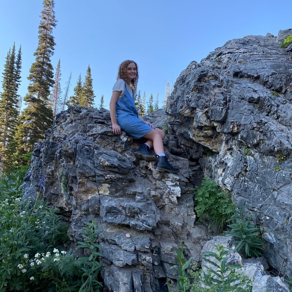 Meet your Posher, Tess - Picture 1 of 5